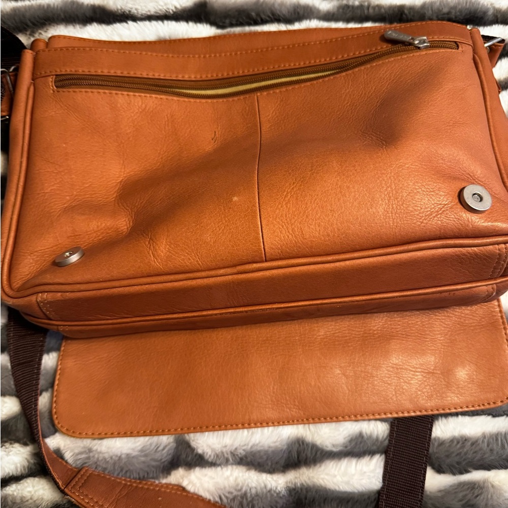 Tan Leather Briefcase with Smooth Finish and Rectangular Shape